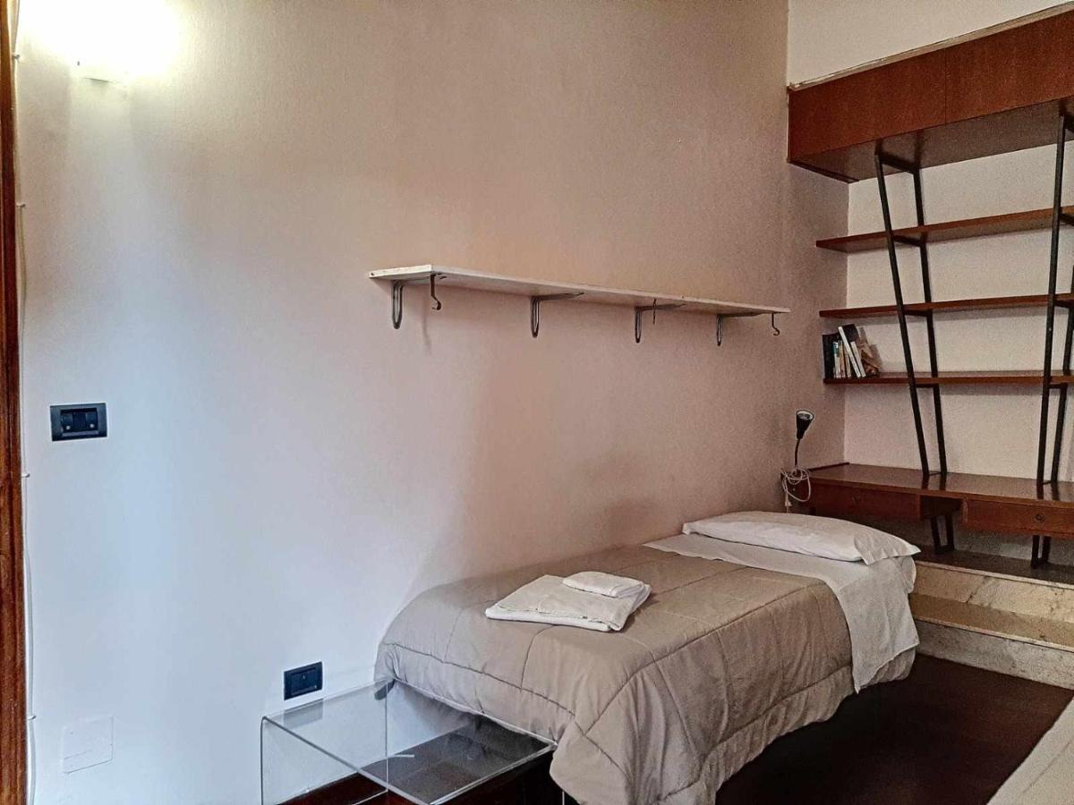 Ospitaci Appartamenti San Salvatore 폴리뇨 외부 사진